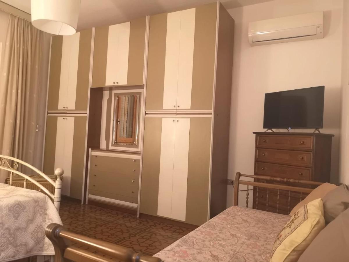 Assueli B&B Асемини Екстериор снимка