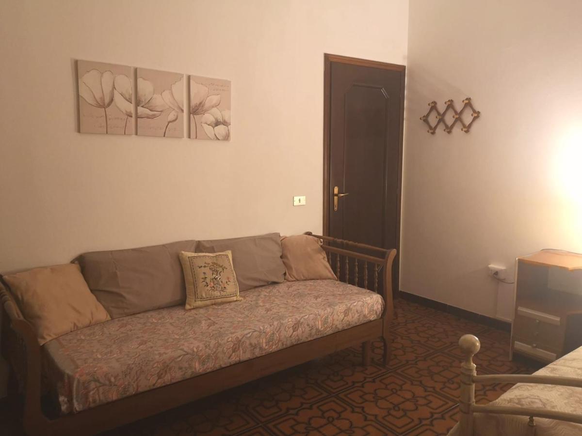 Assueli B&B Асемини Екстериор снимка