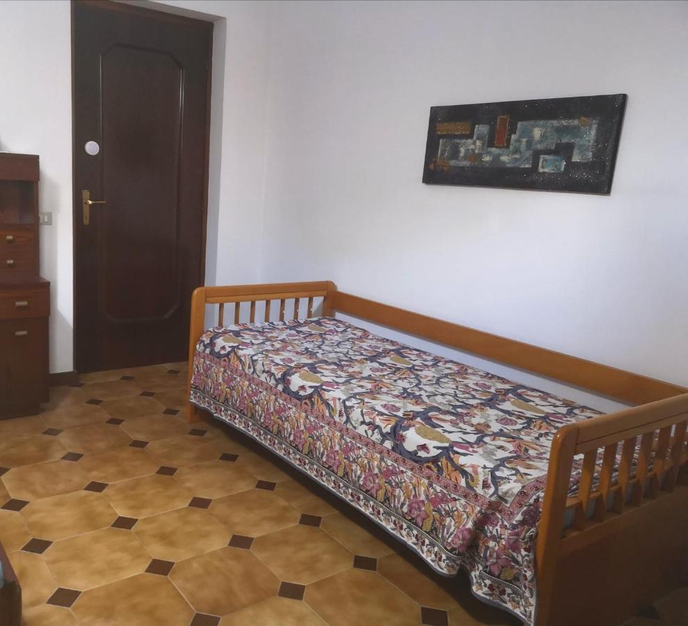 Assueli B&B Асемини Екстериор снимка